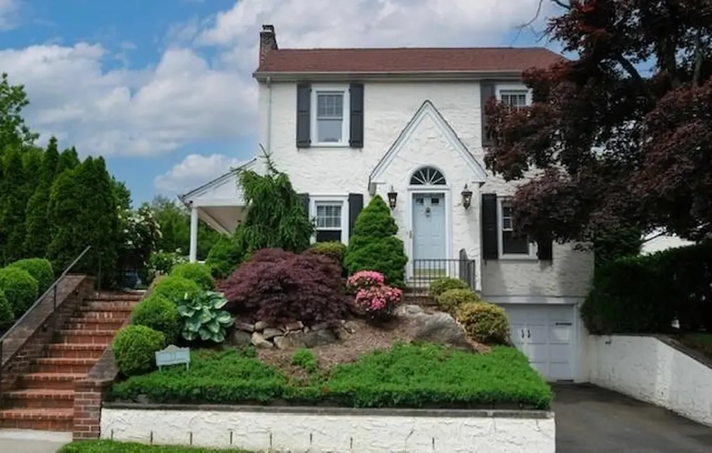 73 Lockwood Avenue Bronxville NY 10708