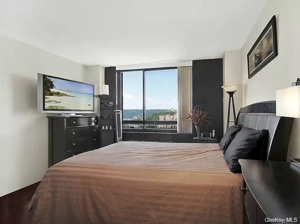 2287 Johnson Avenue Bronx NY 10463
