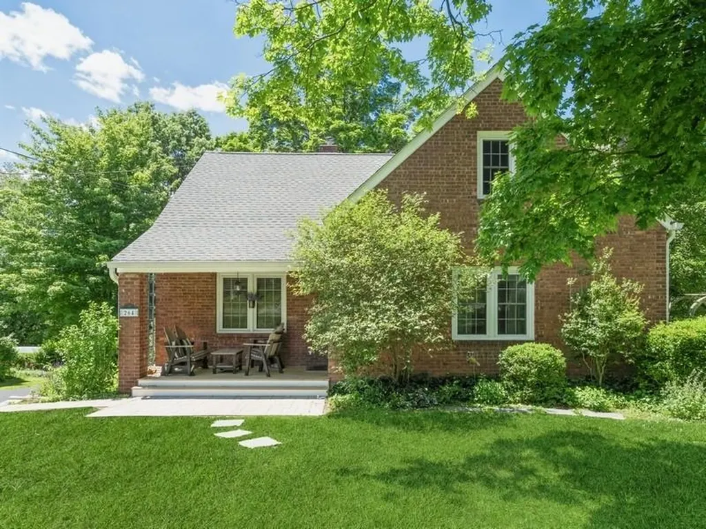 264 Noxon Road Poughkeepsie NY 12603