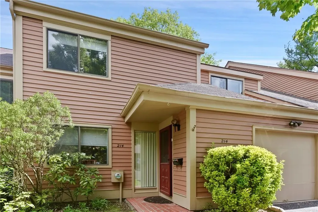 214 Treetop Crescent Rye Brook NY 10573
