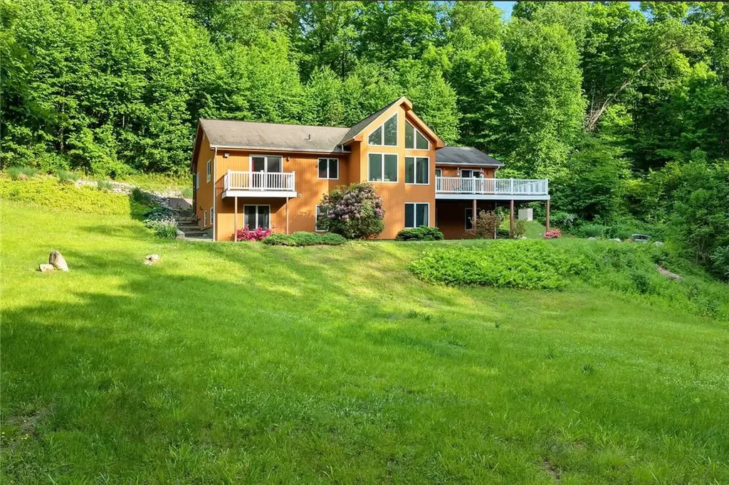 24 Babbling Brook Lane Cold Spring NY 10516