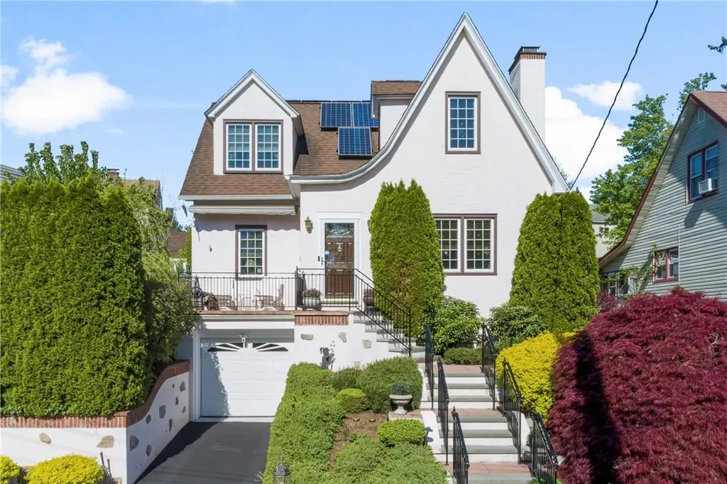 11 Pleasant Avenue White Plains NY 10605