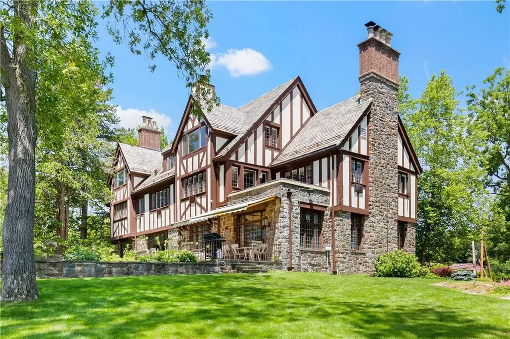 6 Shore Road Rye NY 10580