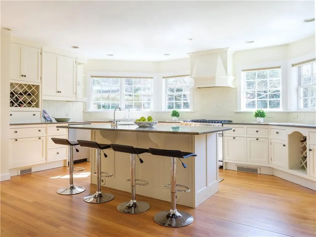 429 Pelham Manor Road Pelham NY 10803