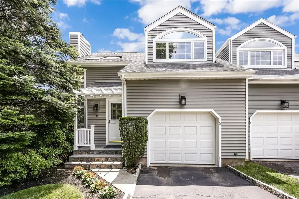 6 Pinewood Circle White Plains NY 10603