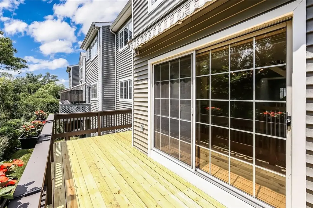 6 Pinewood Circle White Plains NY 10603