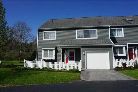 19 Cushing Green S Pawling NY 12564