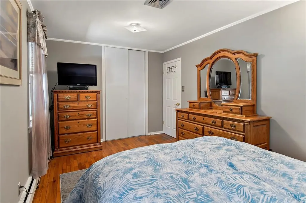 6 Osage Drive E Ossining NY 10562