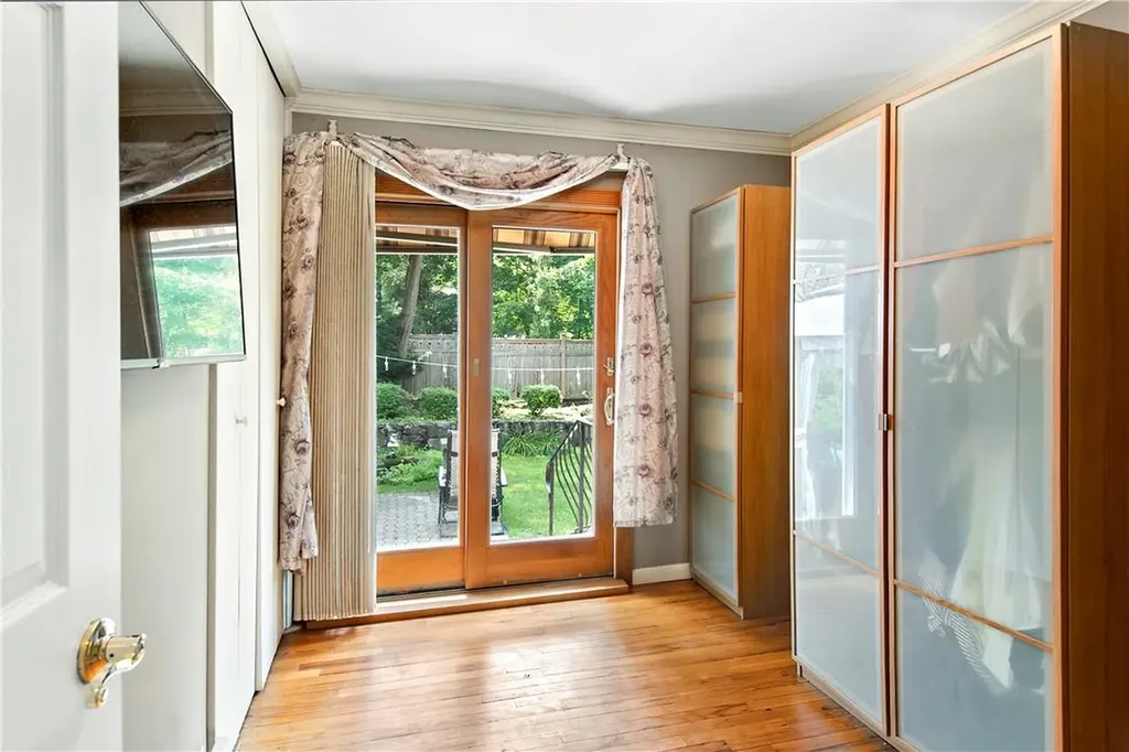 6 Osage Drive E Ossining NY 10562