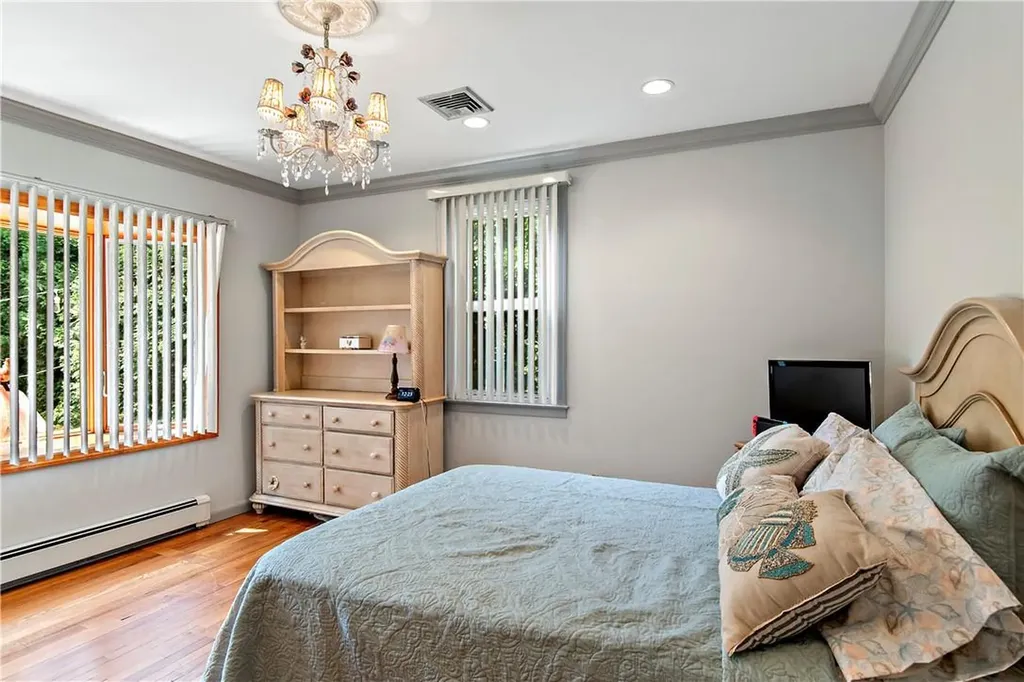 6 Osage Drive E Ossining NY 10562