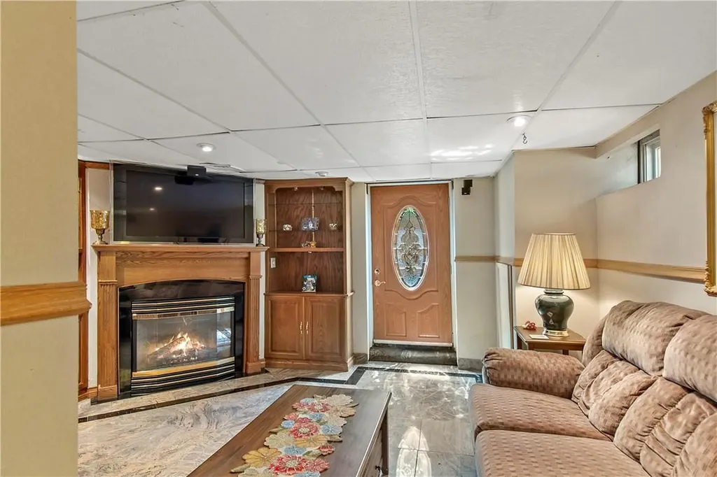 6 Osage Drive E Ossining NY 10562