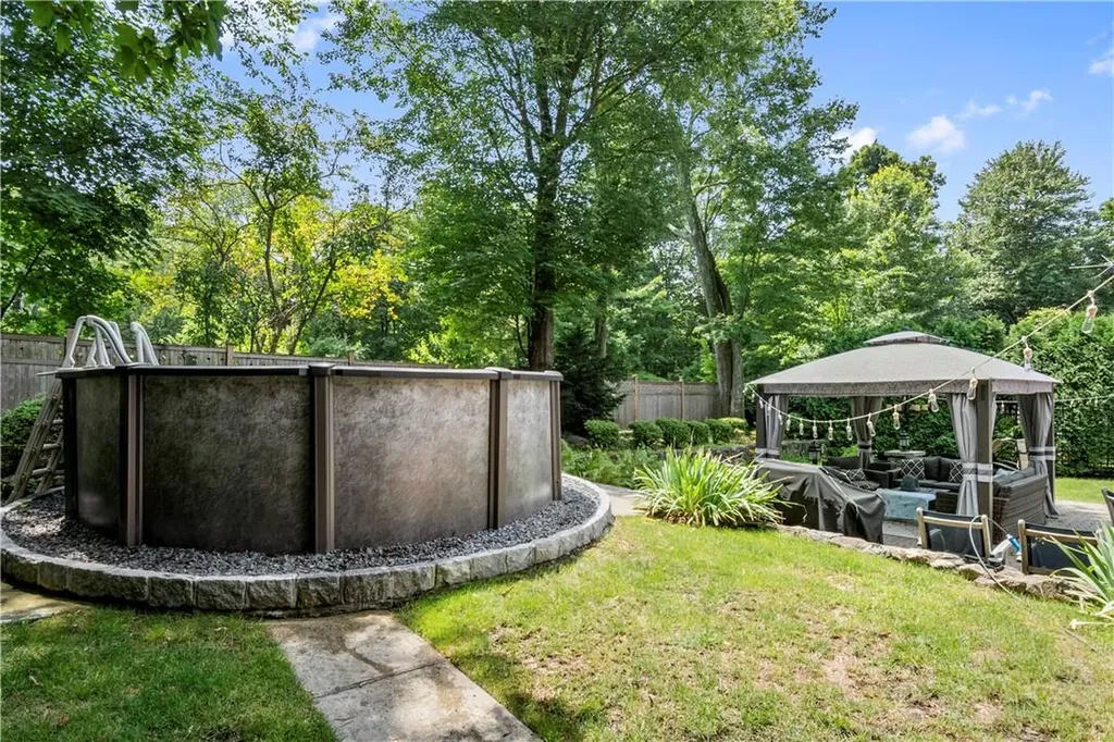 6 Osage Drive E Ossining NY 10562