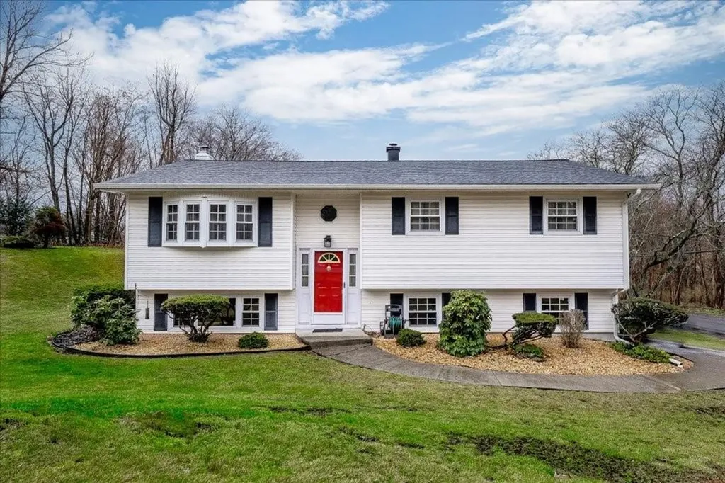10 Windmill Road Poughkeepsie NY 12601