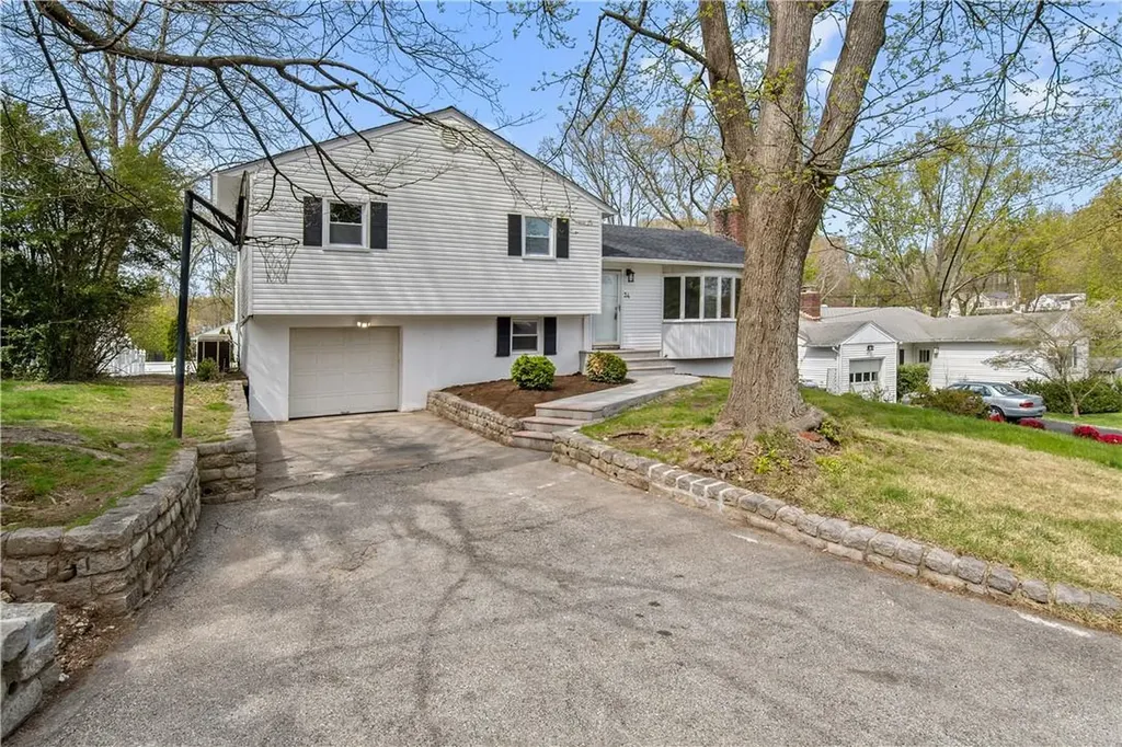 34 Kenneth Road Hartsdale NY 10530