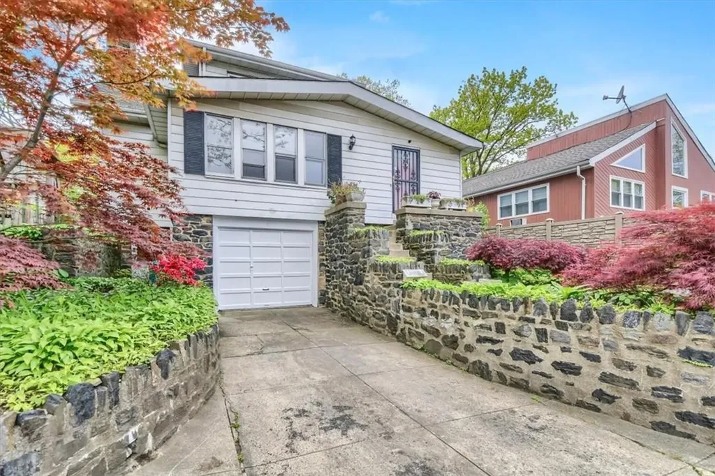 17 Lattin Drive Yonkers NY 10705