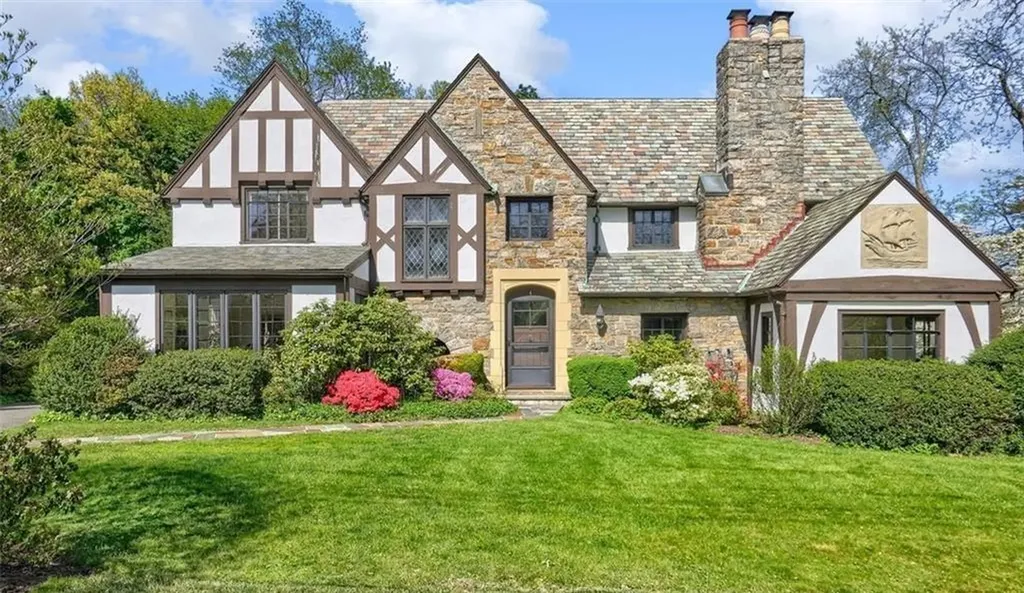 4 Glendon Circle White Plains NY 10605