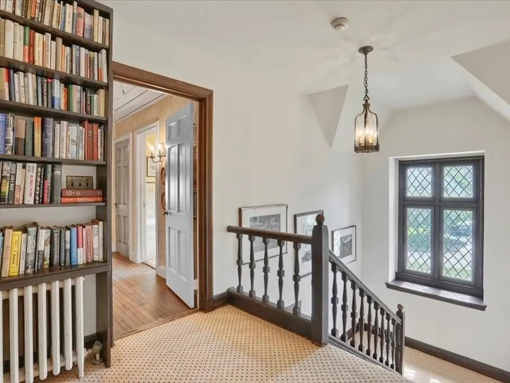 4 Glendon Circle White Plains NY 10605