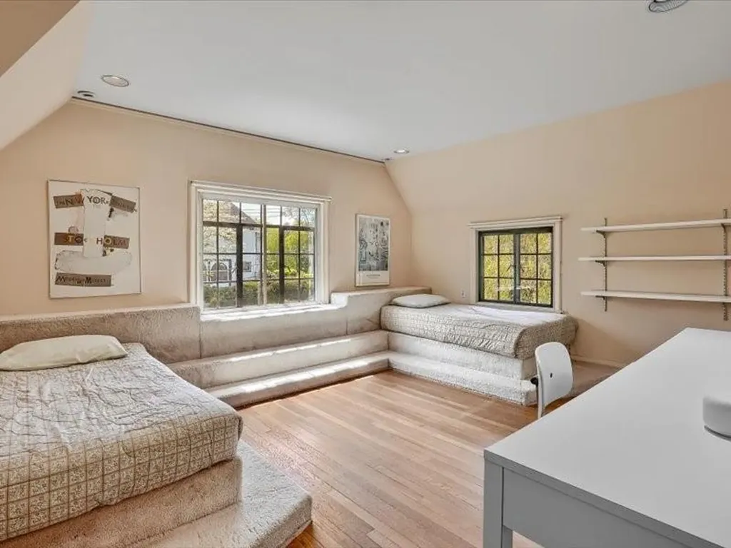 4 Glendon Circle White Plains NY 10605