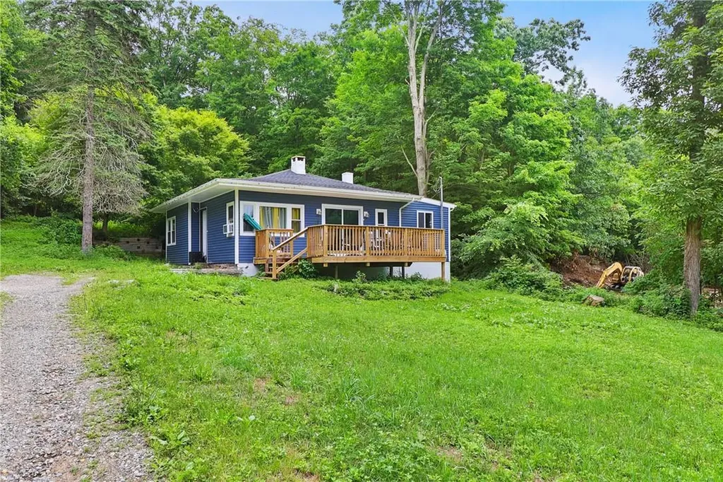 12 Middle Court Carmel NY 10512