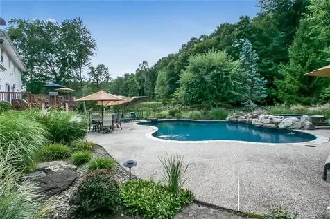 353 Pleasant Hill Drive New City NY 10956