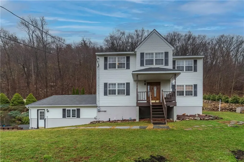 931 Lakes Road Monroe NY 10950
