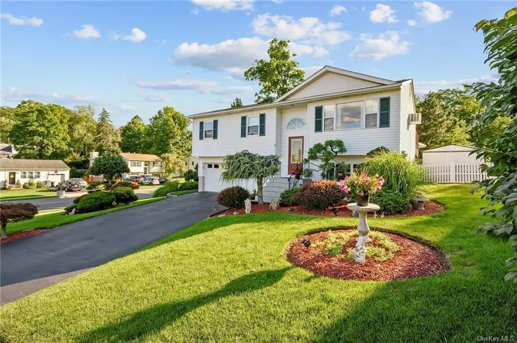 1 Hall Court Monroe NY 10950