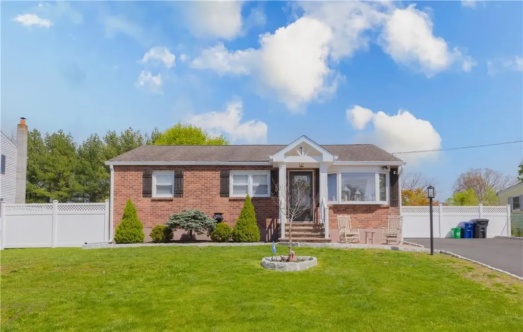 8 Walter Drive Stony Point NY 10980