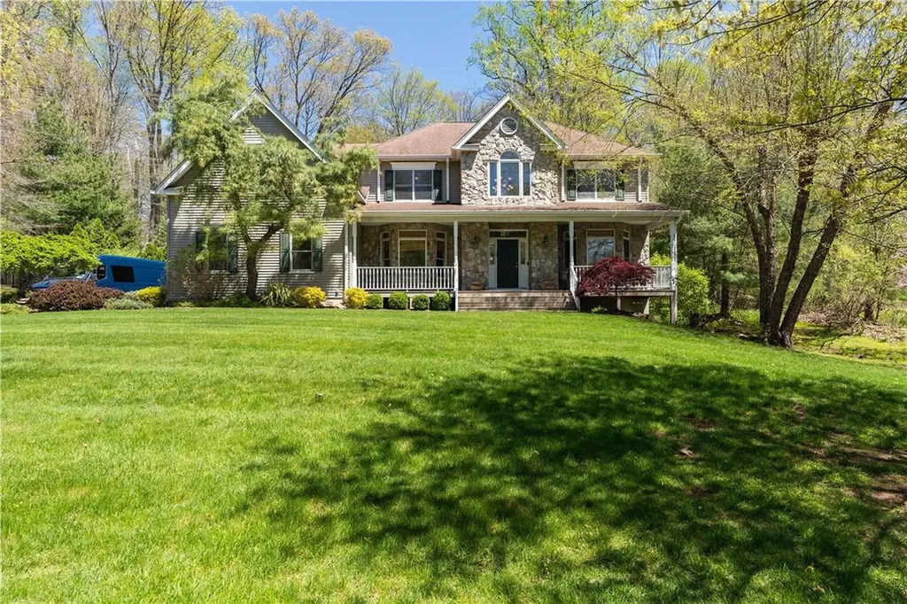 24 Senator Levy Drive Suffern NY 10901