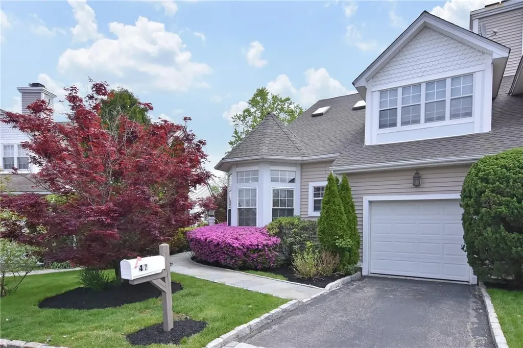 47 Roundtop Road Yonkers NY 10710