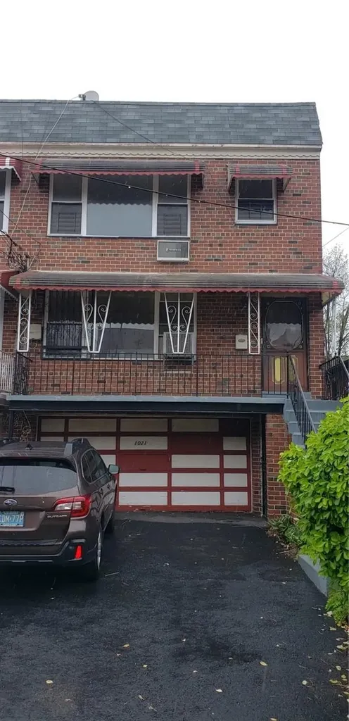 1021 E 225th Street Bronx NY 10466