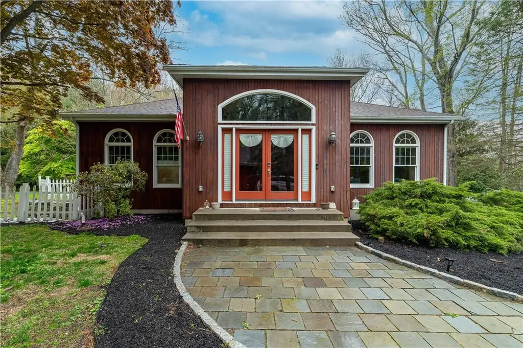12 Lainos Place Mahopac NY 10541
