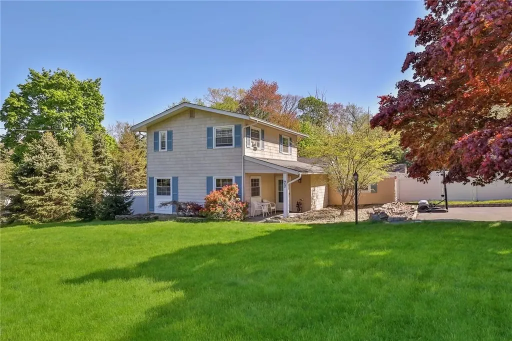 77 Smith Hill Road Airmont NY 10952