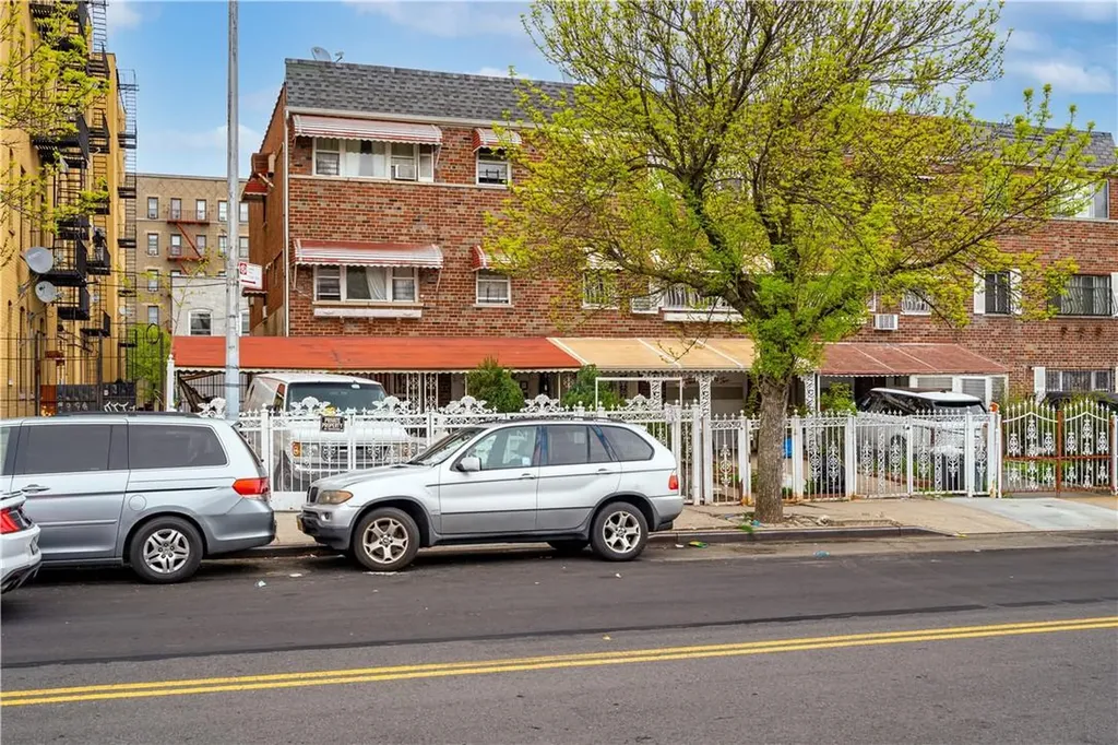 1284 Rosedale Avenue Bronx NY 10472