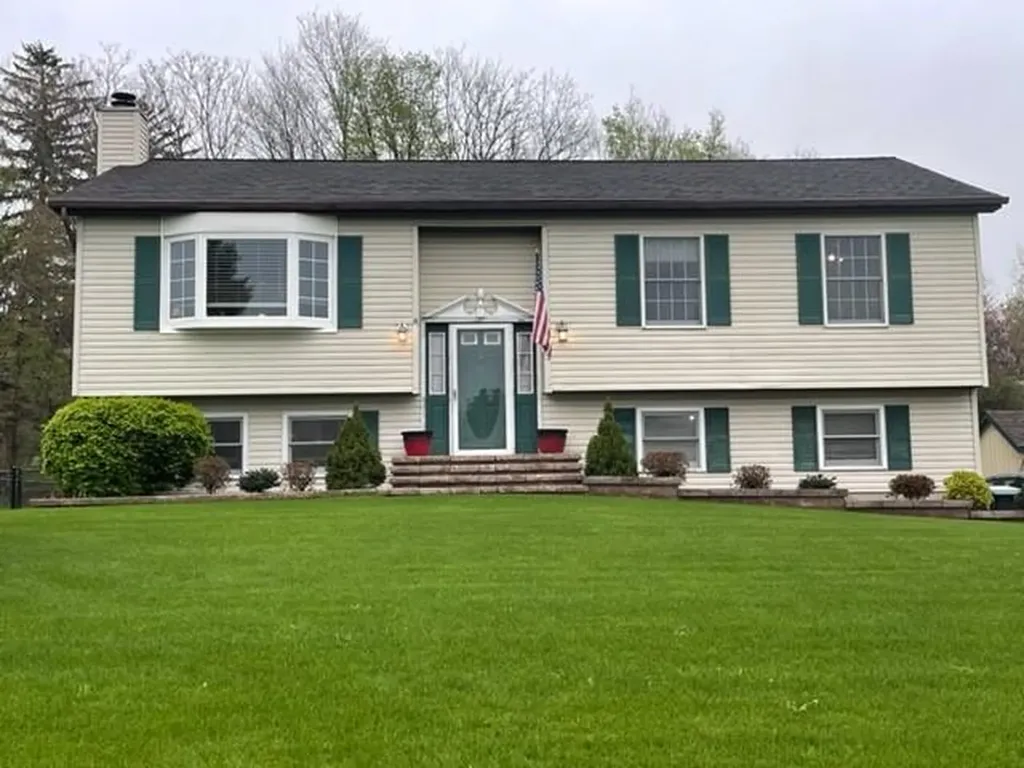 112 Heather Circle Newburgh NY 12550