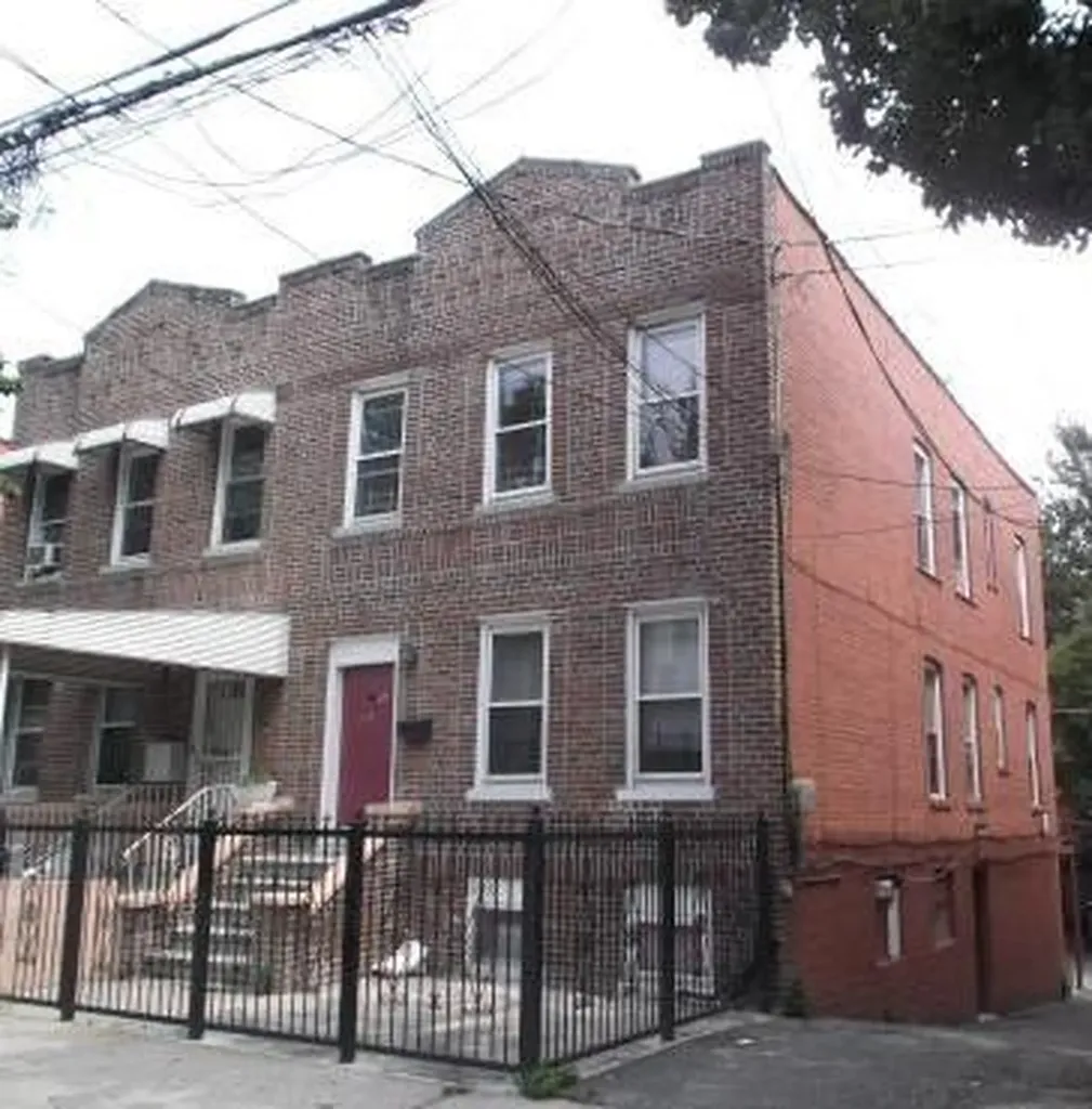 724 Taylor Avenue Bronx NY 10473