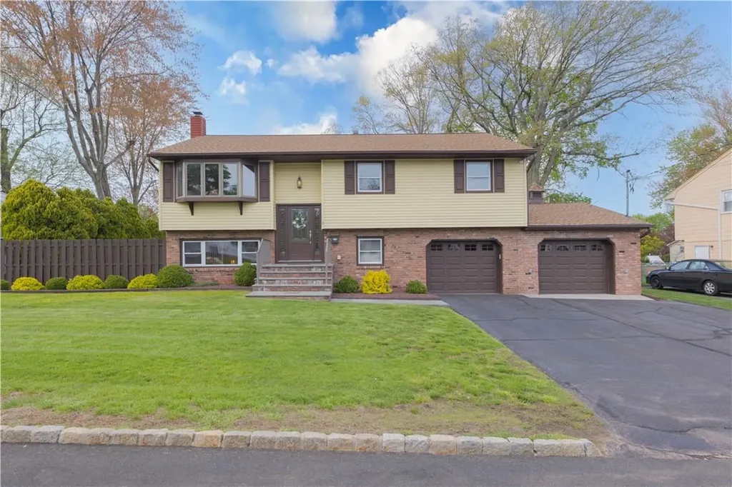 18 Centennial Drive Garnerville NY 10923