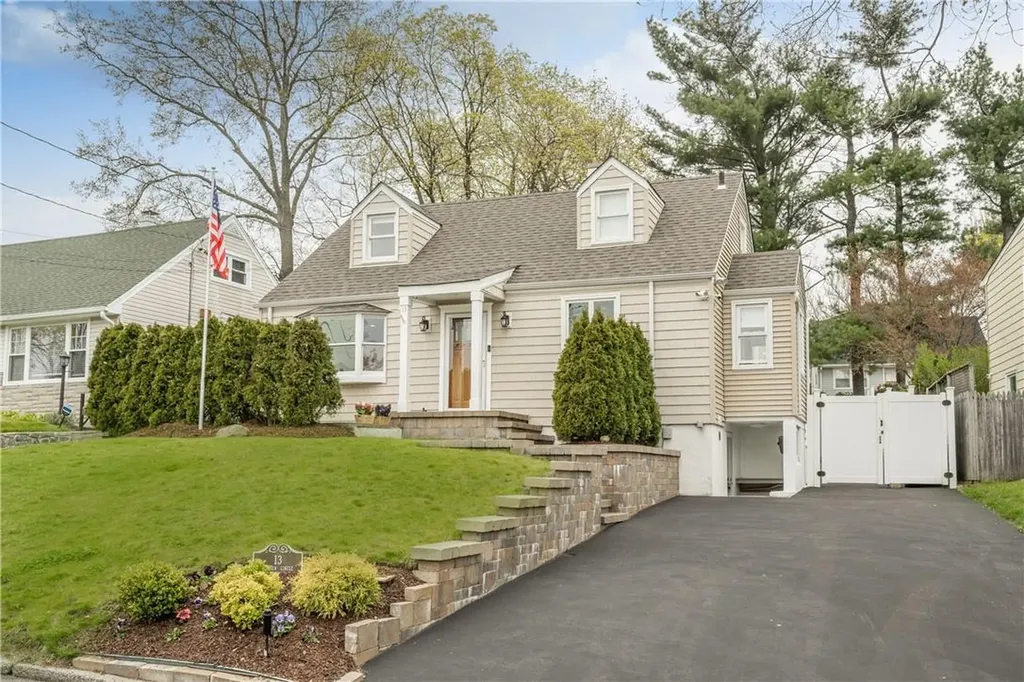 13 Remsen Circle Yonkers NY 10710