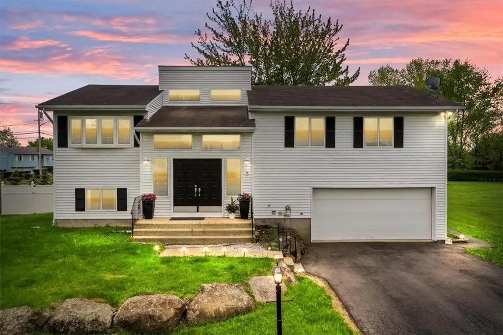 3 Sun Glow Terrace Middletown NY 10941