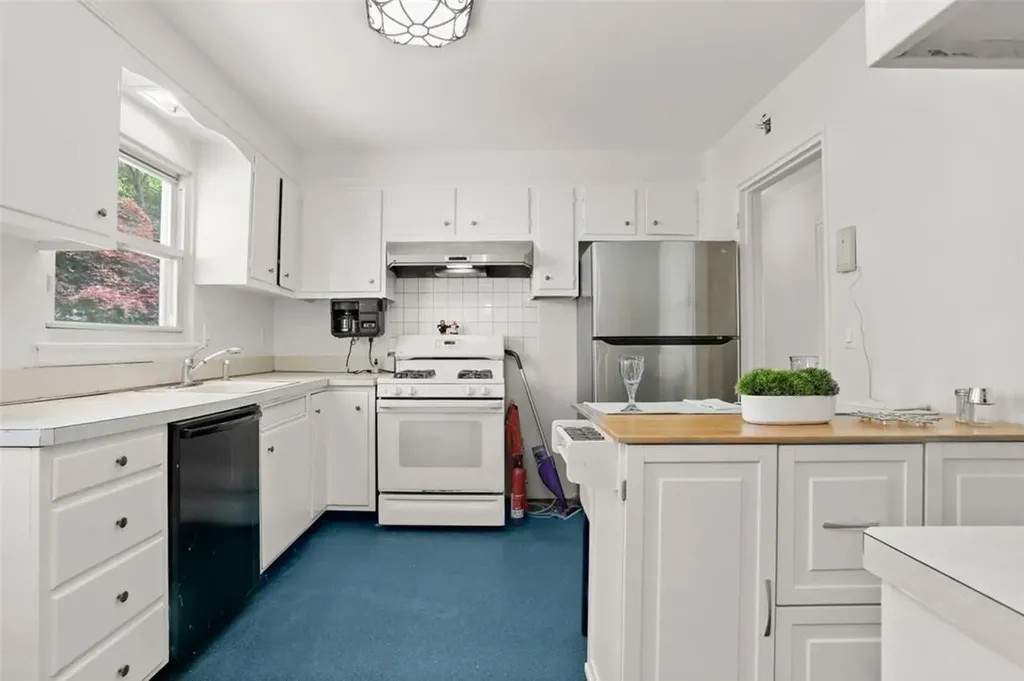 12 Duell Road White Plains NY 10603
