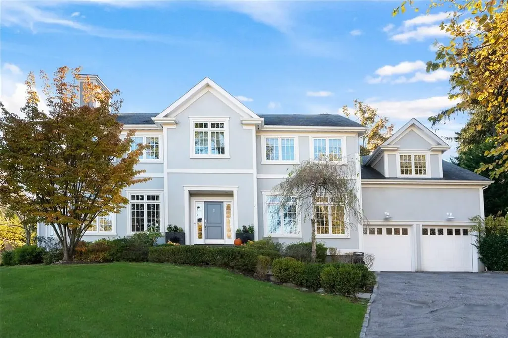 4 Castle Walk Scarsdale NY 10583