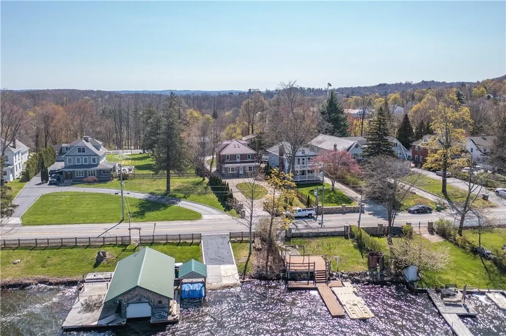 209 E Lake Boulevard Mahopac NY 10541