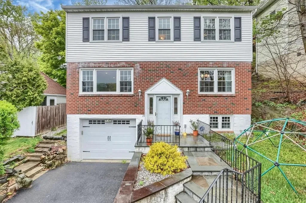 39 Hilldale Road Dobbs Ferry NY 10522