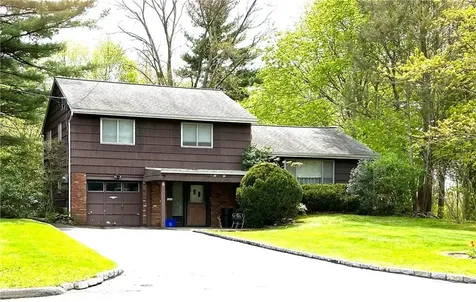 6 Fairlawn Parkway Rye Brook NY 10573