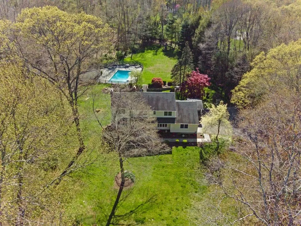 128 Brook Farm Road E Bedford NY 10506