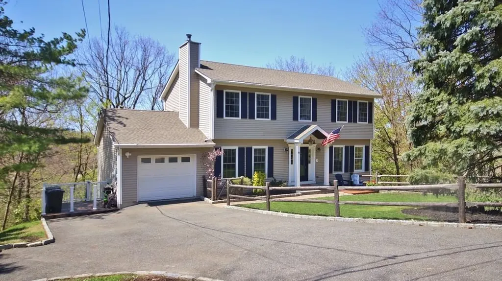 48 Overlook Road N White Plains NY 10603