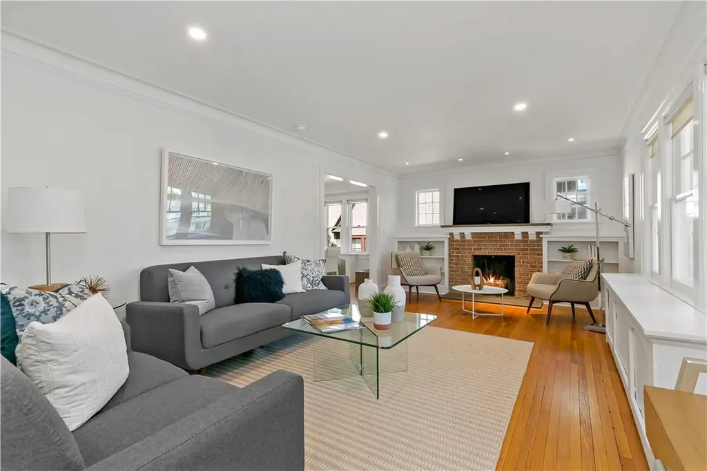 82 Lee Avenue Scarsdale NY 10583