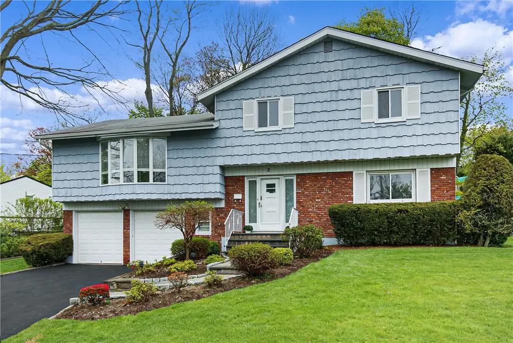 2 Theresa Lane Scarsdale NY 10583