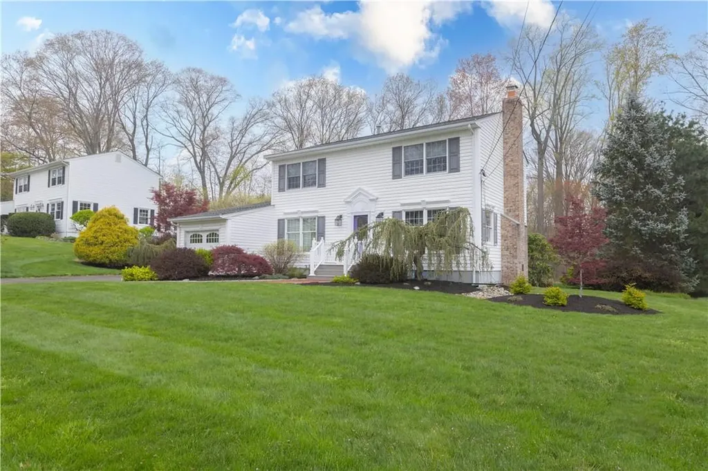 27 Sandra Lane Pearl River NY 10965