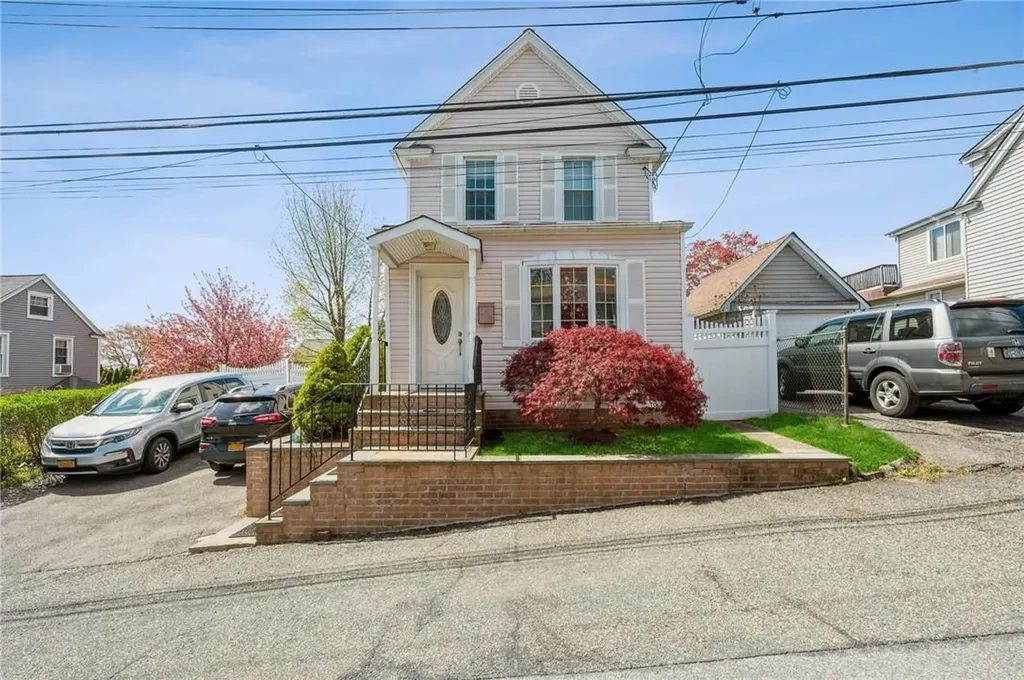 128 Bellevue Place Yonkers NY 10703