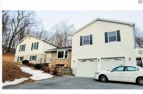 276 Oscawana Lake Road Putnam Valley NY 10579